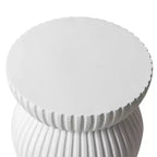 Table d'appoint sablier moderne cannelée en fibrestone, noire