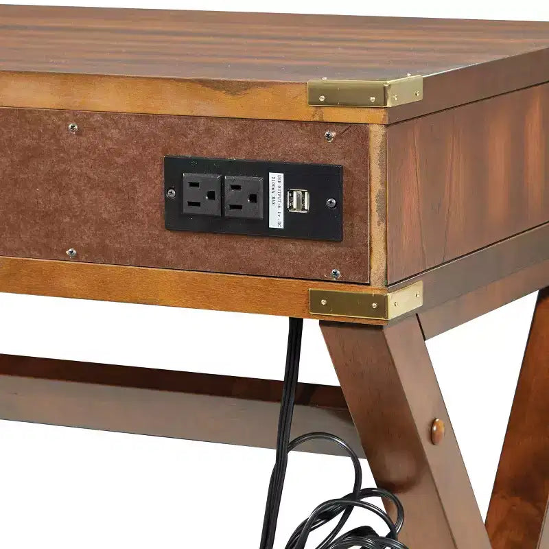 Bureau d'écriture traditionnel de 46" avec prises électriques, fini blé
